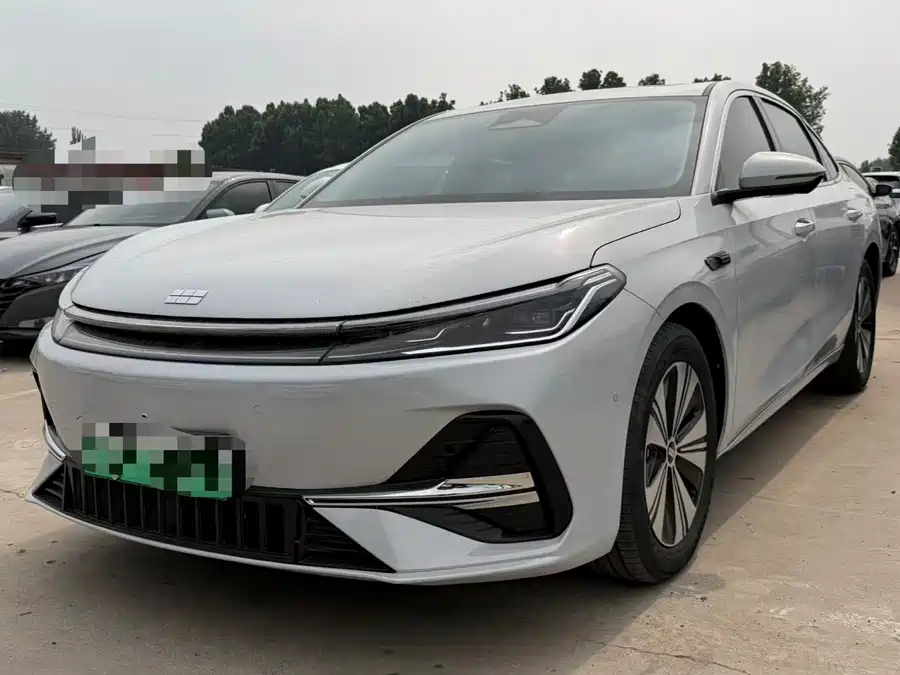 Geely Galaxy A7 EM