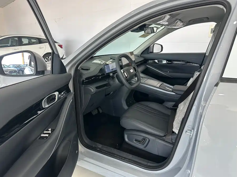 Geely Galaxy E5