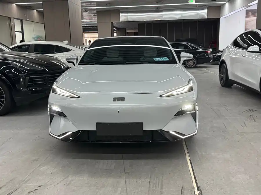 Geely Galaxy E8