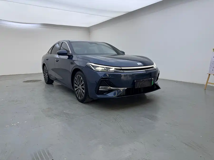Geely Galaxy A7 EM