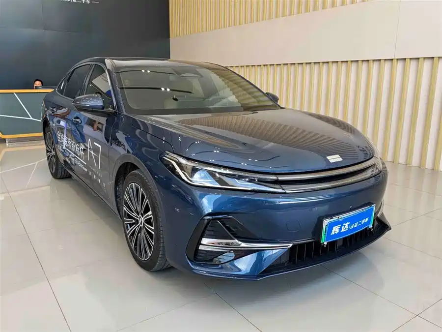 Geely Galaxy A7 EM