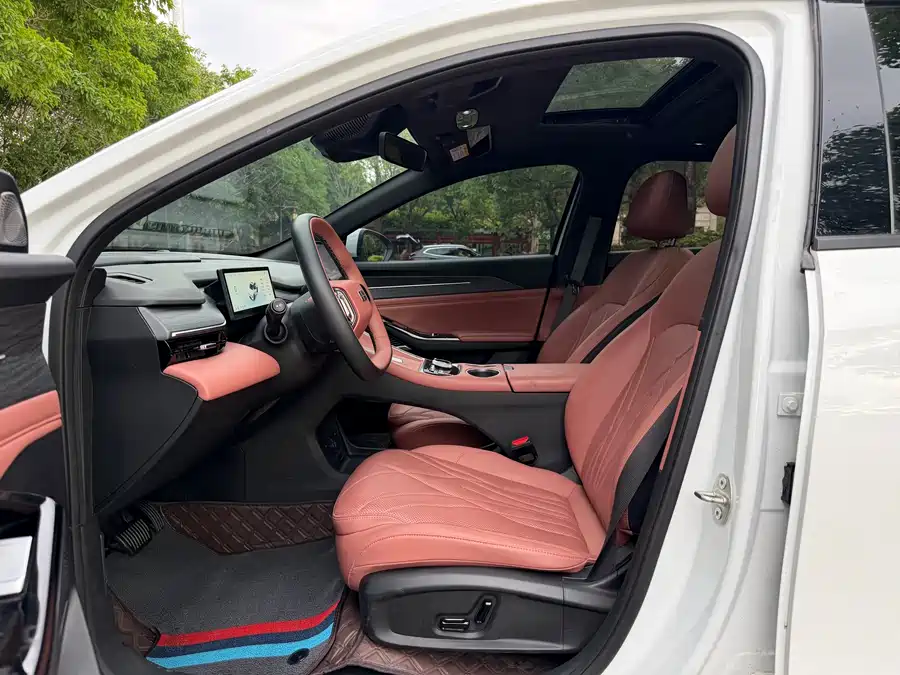 Geely Galaxy L6