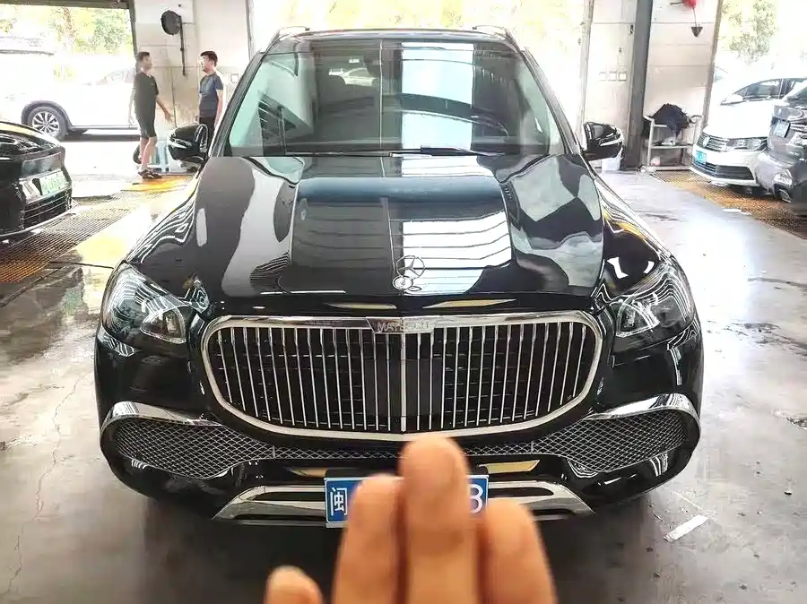 Mercedes Benz GLS