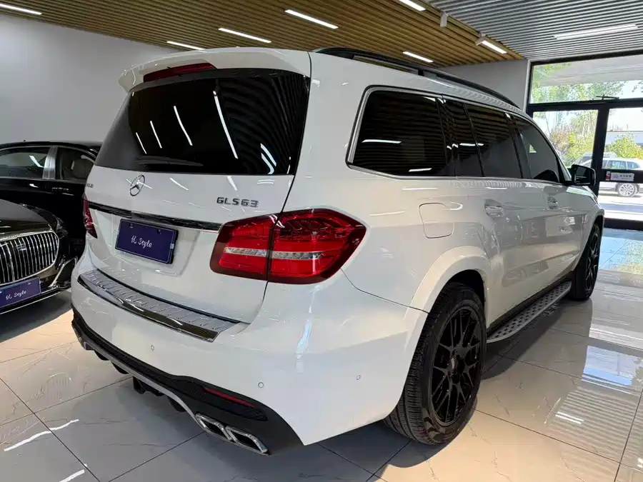 Mercedes Benz GLS