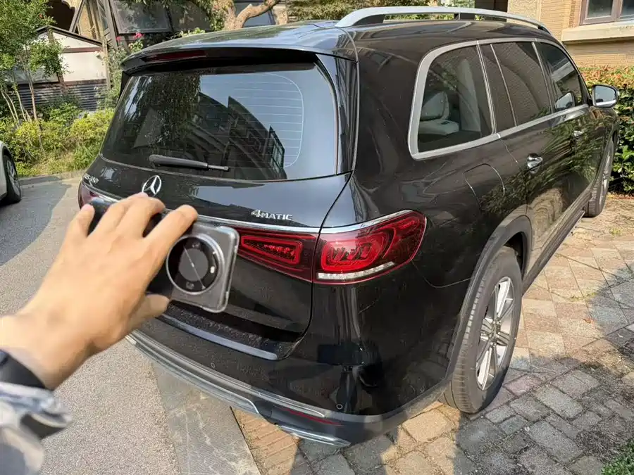 Mercedes Benz GLS