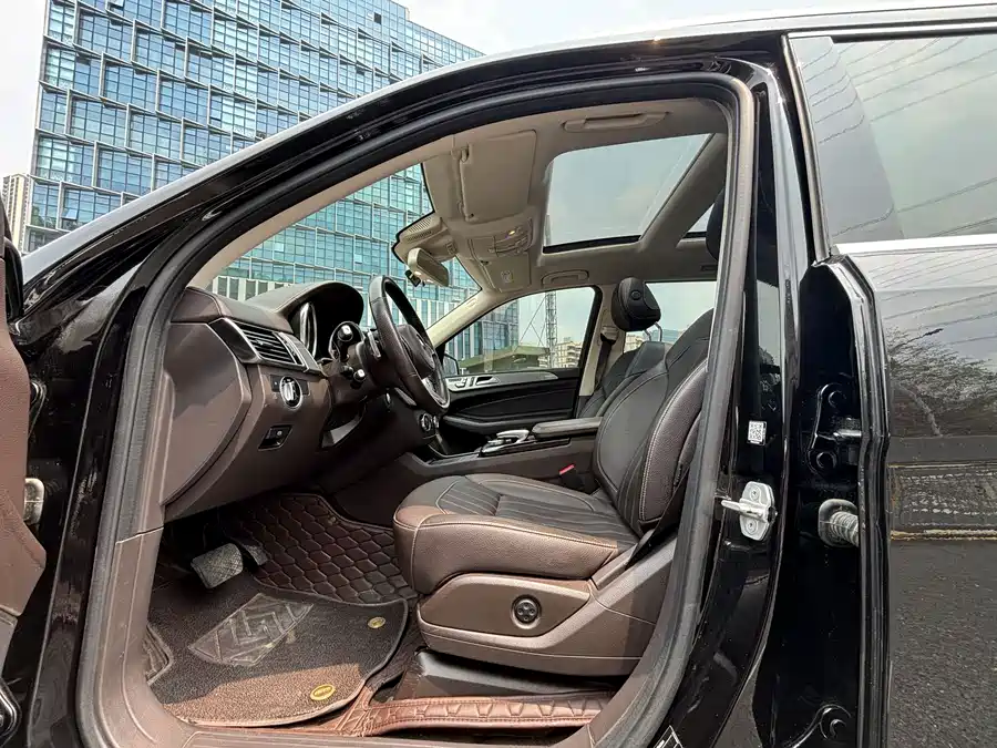 Mercedes Benz GLS