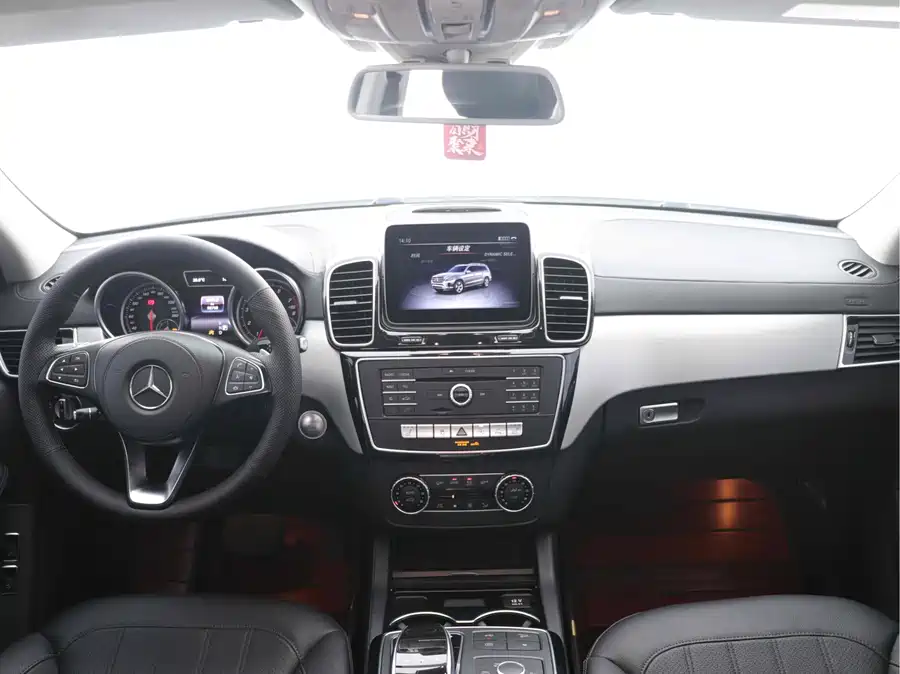 Mercedes Benz GLS