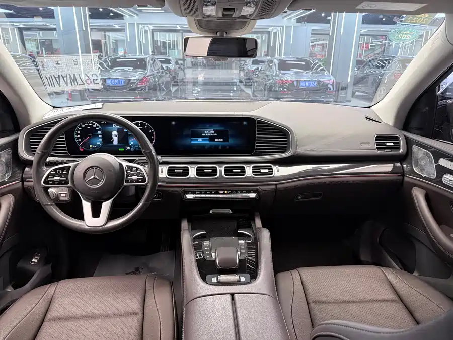 Mercedes Benz GLS