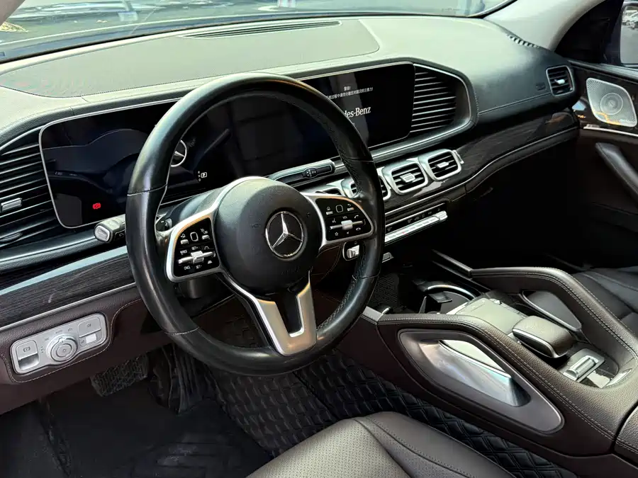 Mercedes Benz GLS