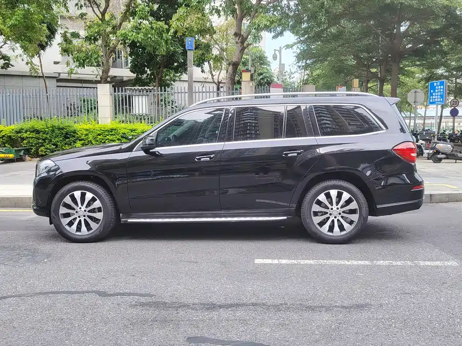 Mercedes Benz GLS