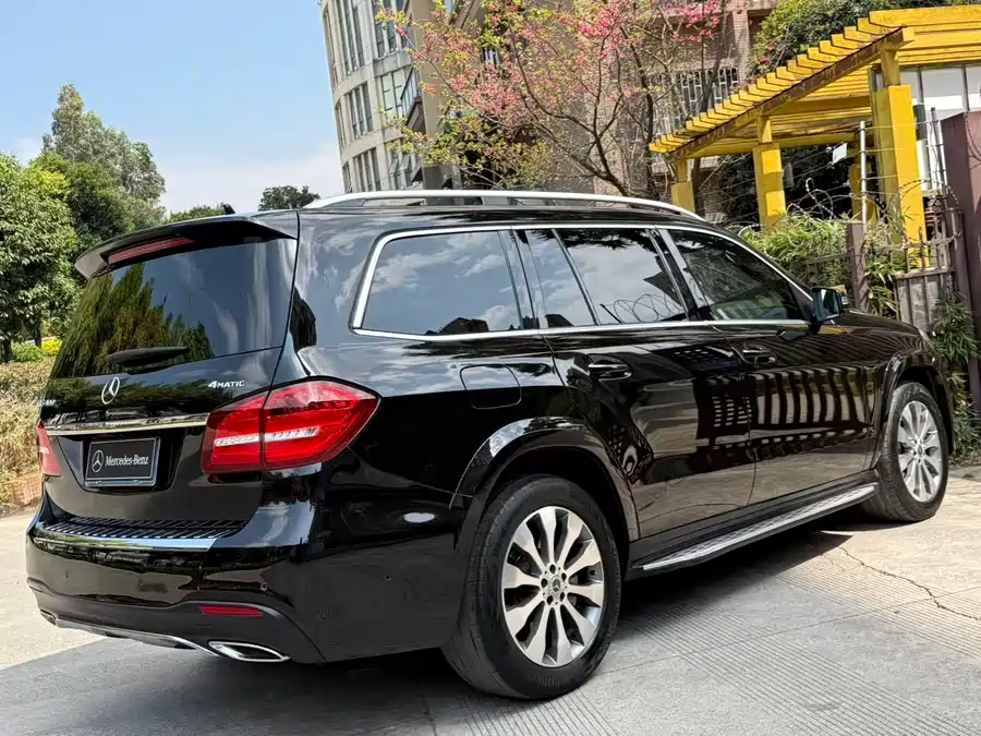 Mercedes Benz GLS
