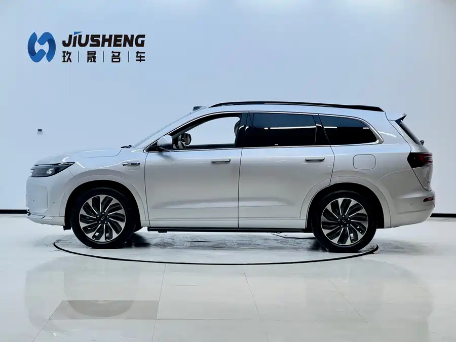 AITO Wenjie M7