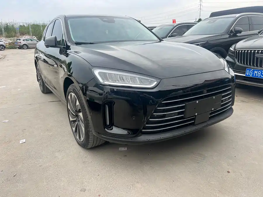 AITO Wenjie M5