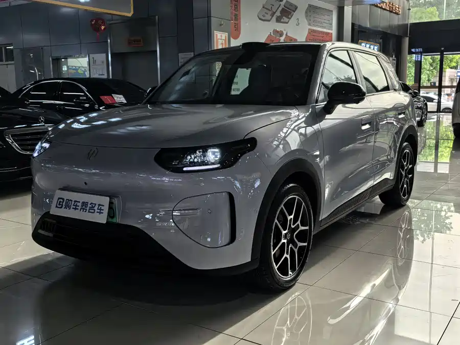 Leapmotor A10