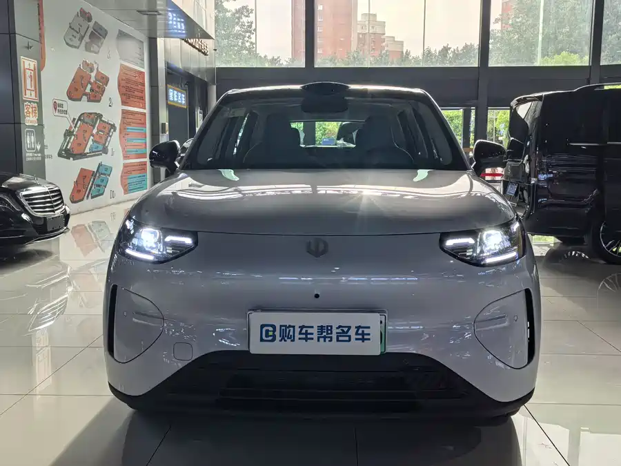 Leapmotor A10