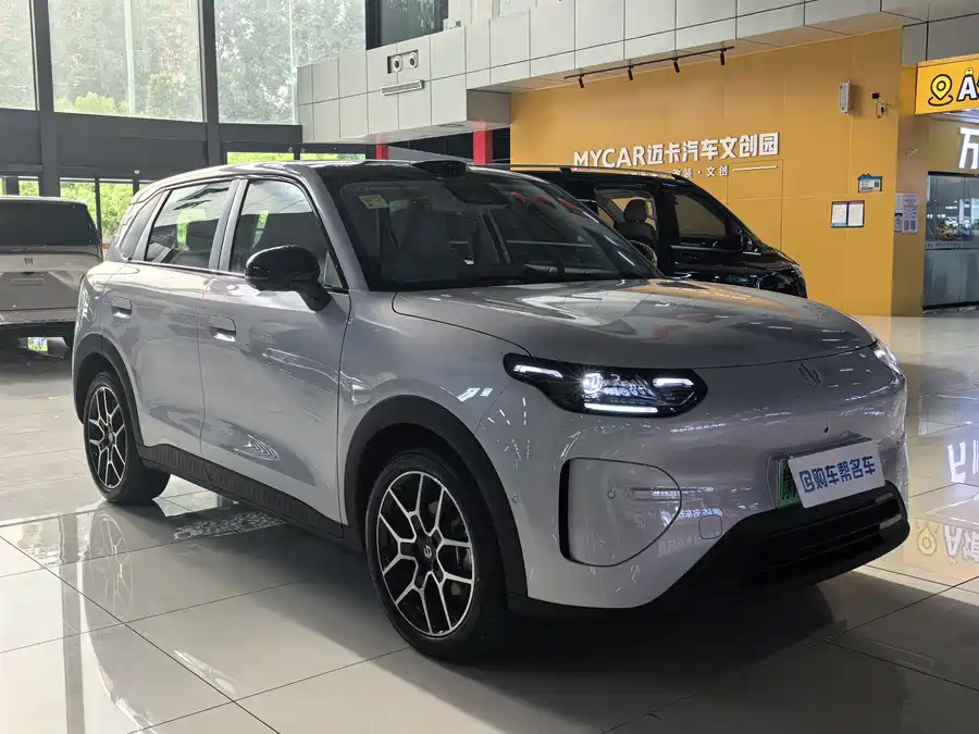 Leapmotor A10