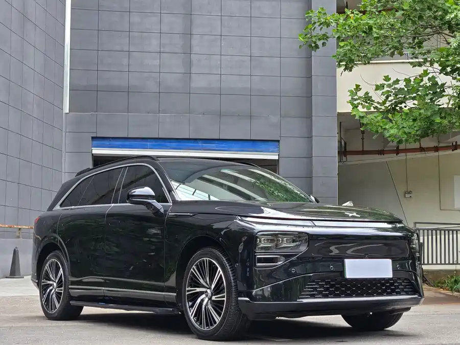 Xpeng G9