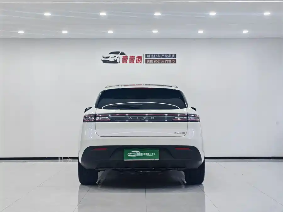AITO Wenjie M5