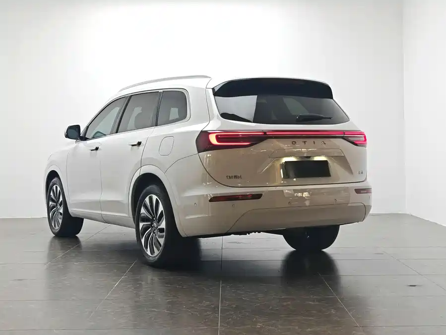 AITO Wenjie M7