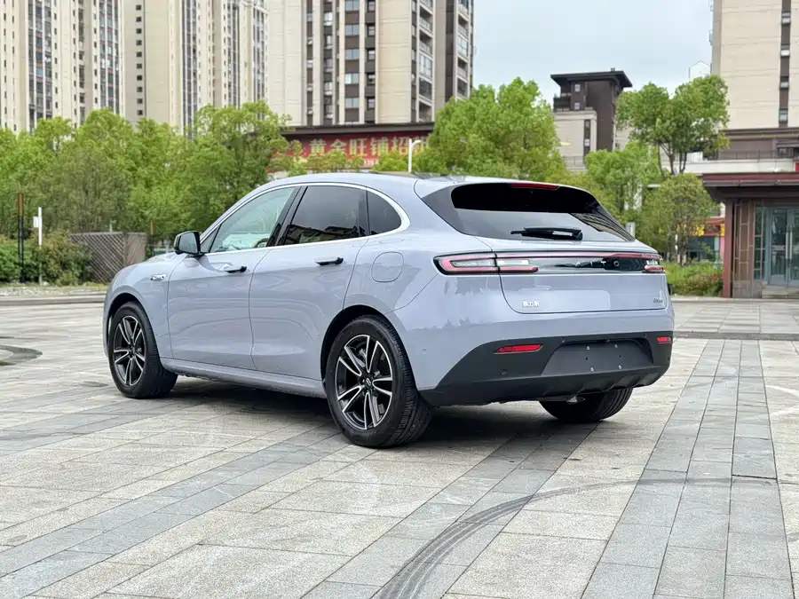 AITO Wenjie M5