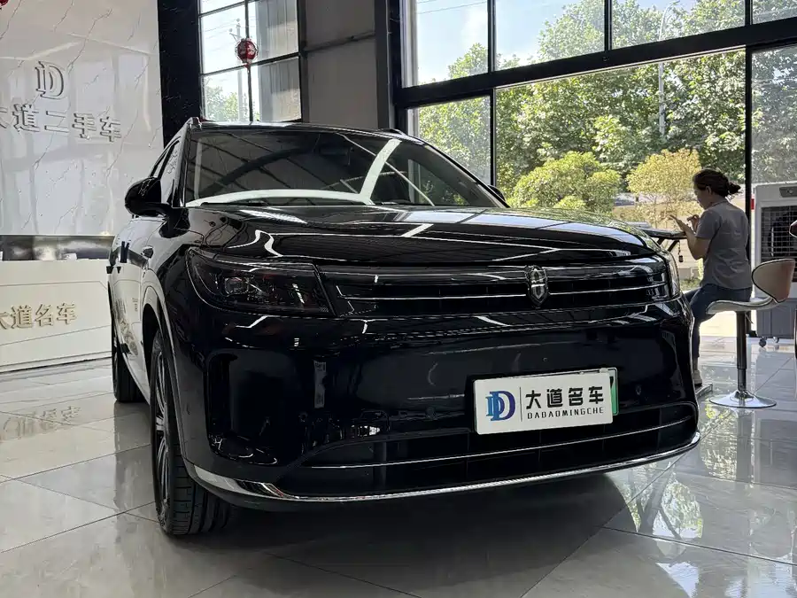 AITO Wenjie M7