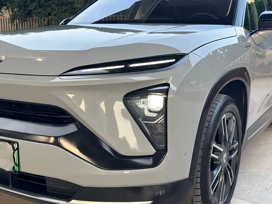 NIO ES6