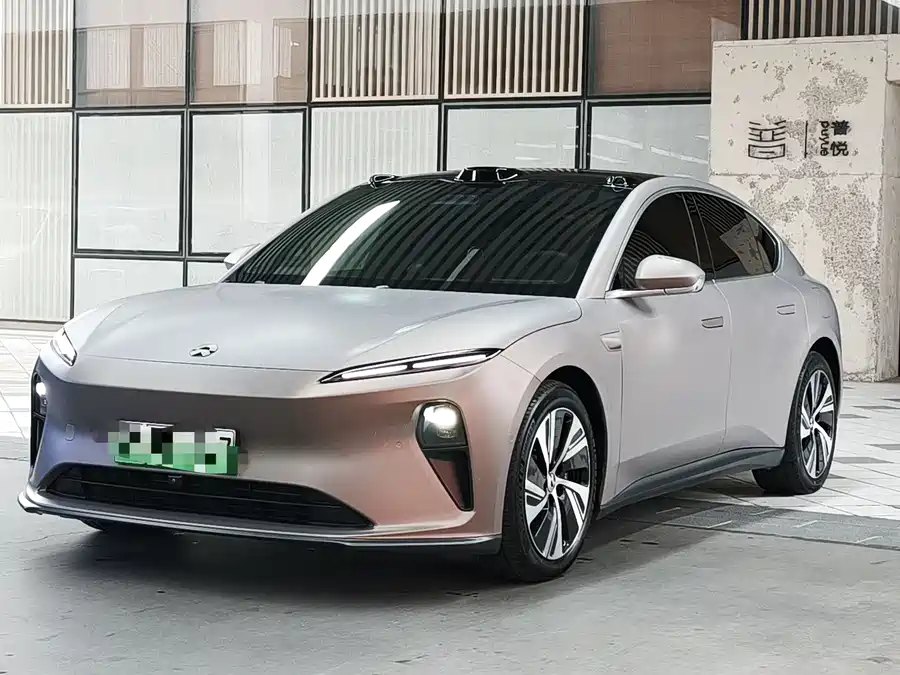 NIO ET5