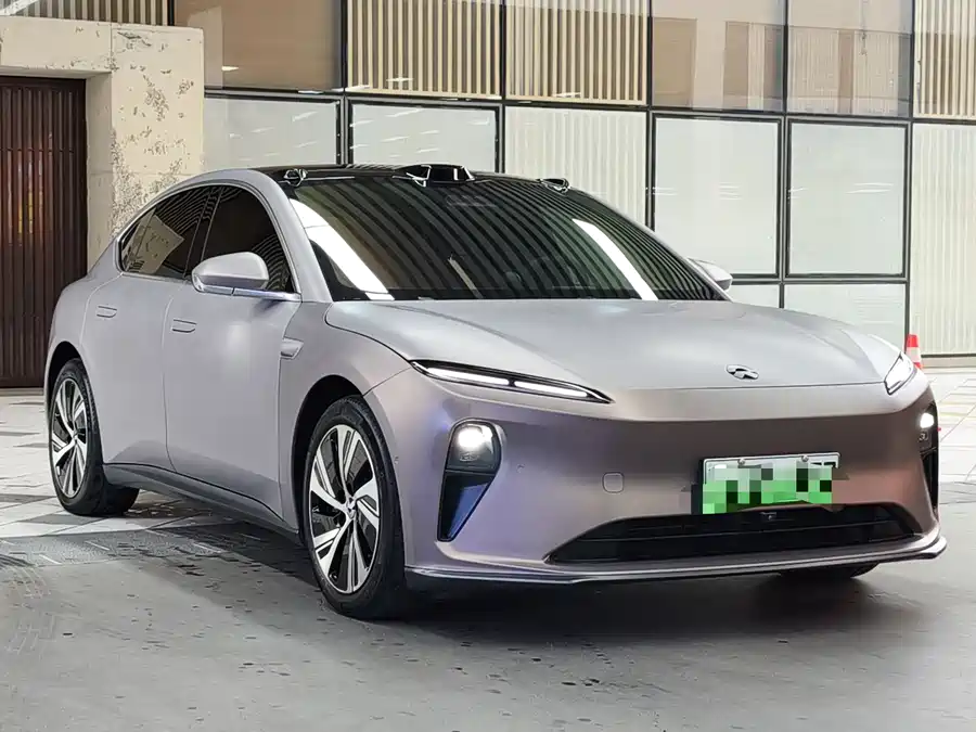 NIO ET5