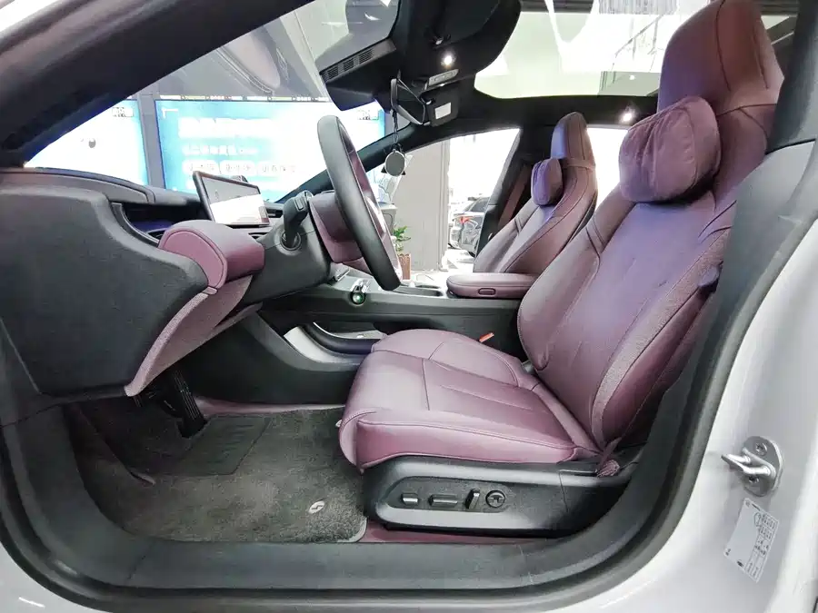 NIO ET5