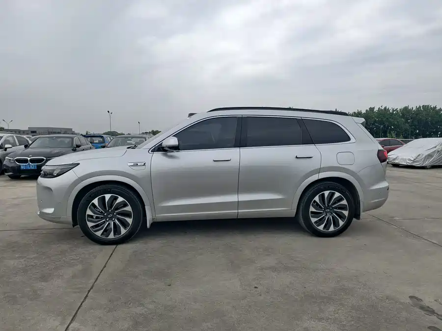 AITO Wenjie M7