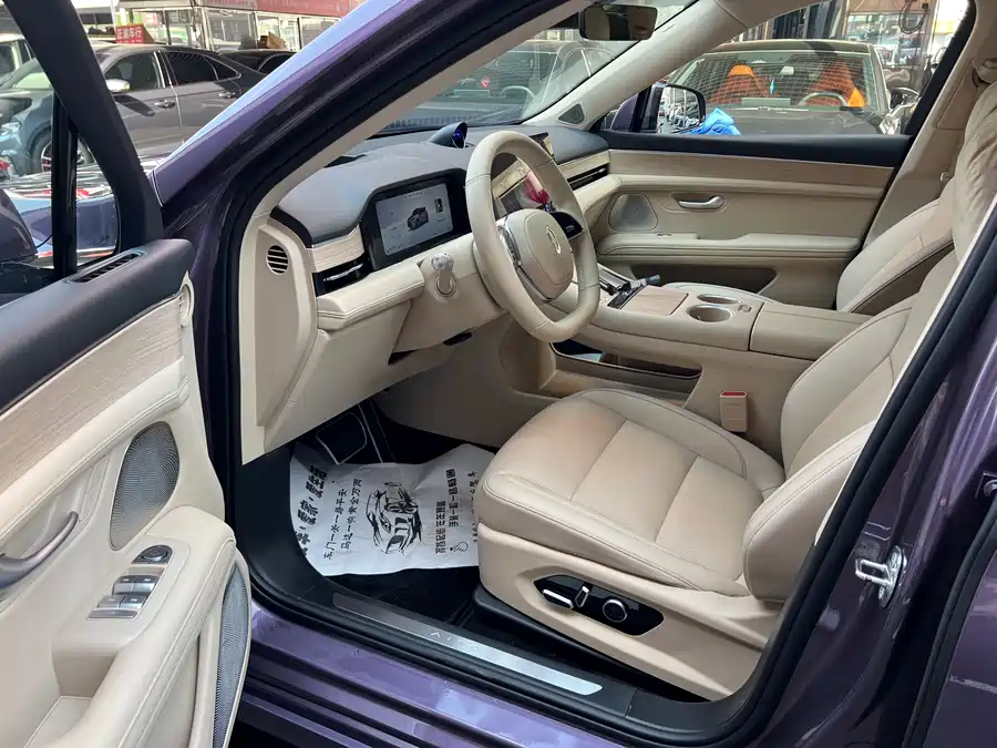 AITO Wenjie M5