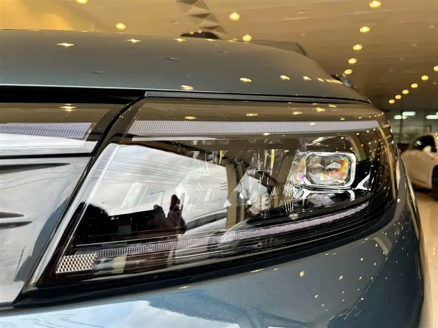 AITO Wenjie M7