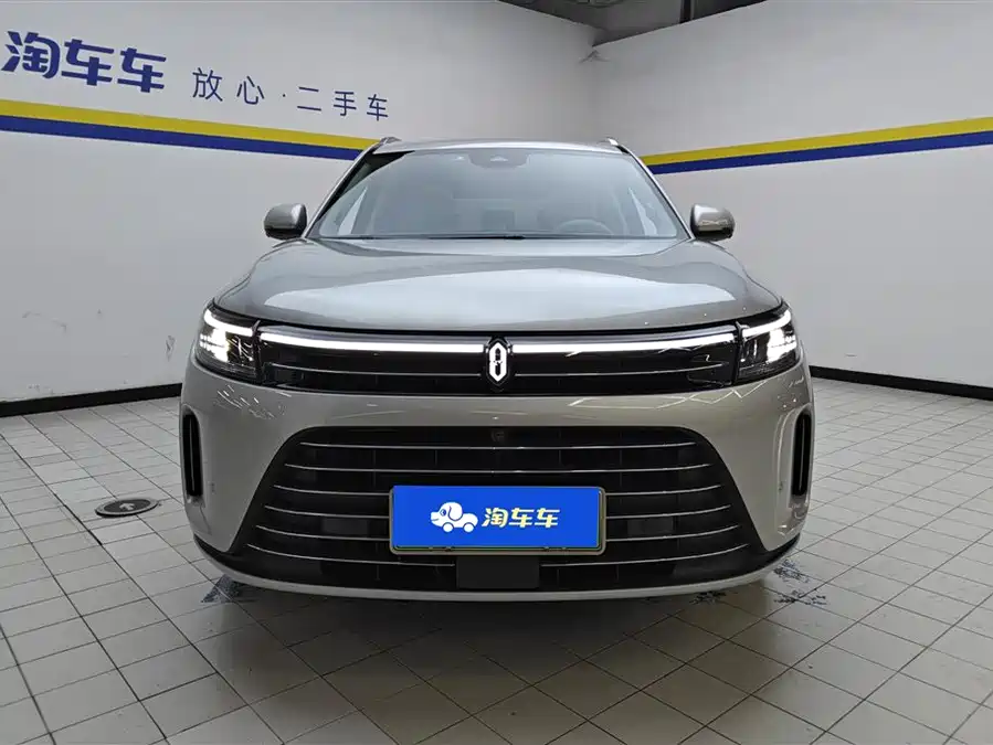 AITO Wenjie M7