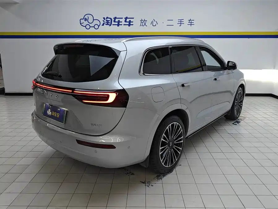 AITO Wenjie M7