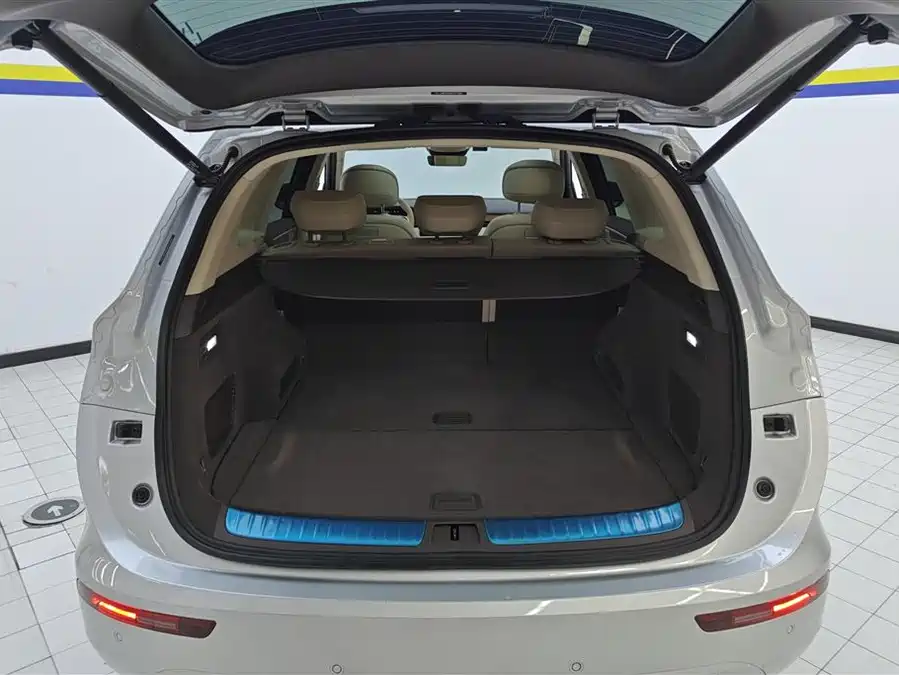 AITO Wenjie M7