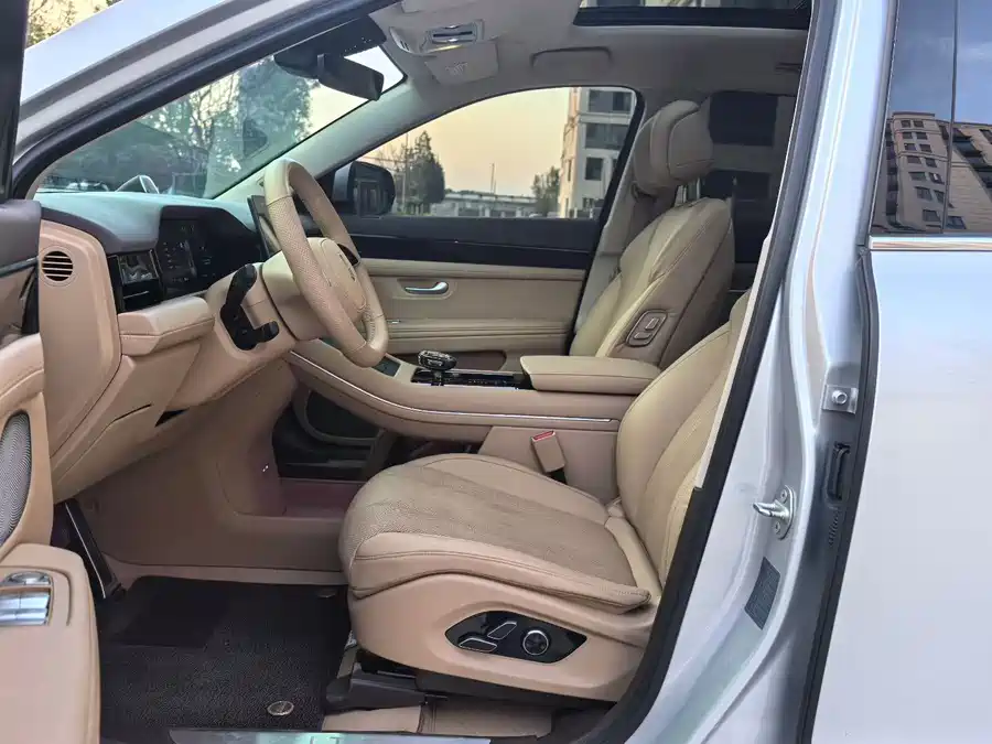 AITO Wenjie M7