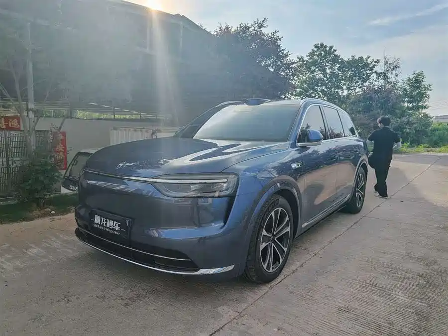 AITO Wenjie M7