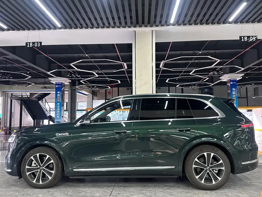 AITO Wenjie M7