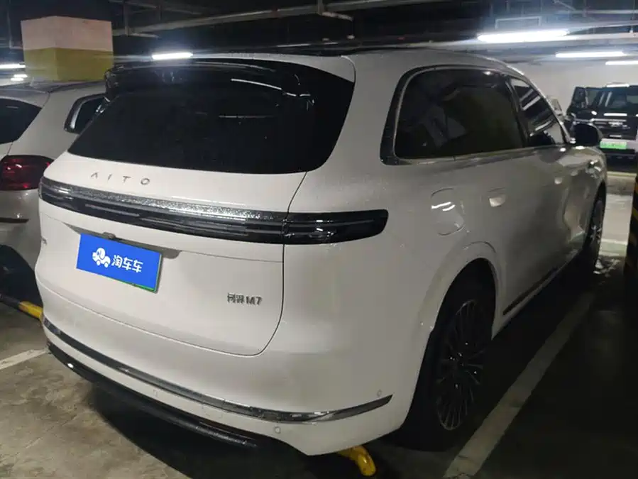 AITO Wenjie M7