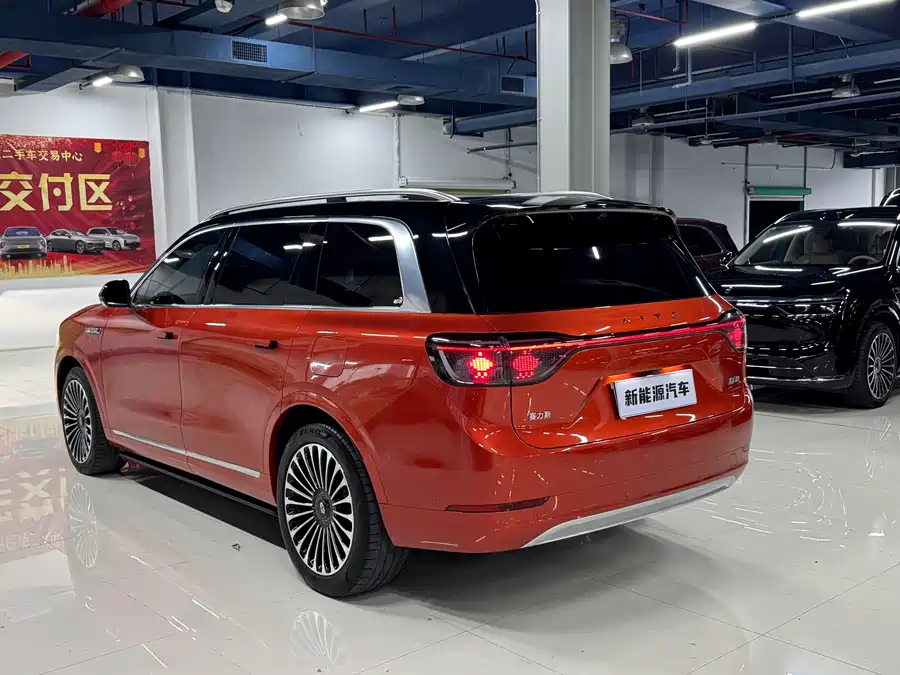 AITO Wenjie M9