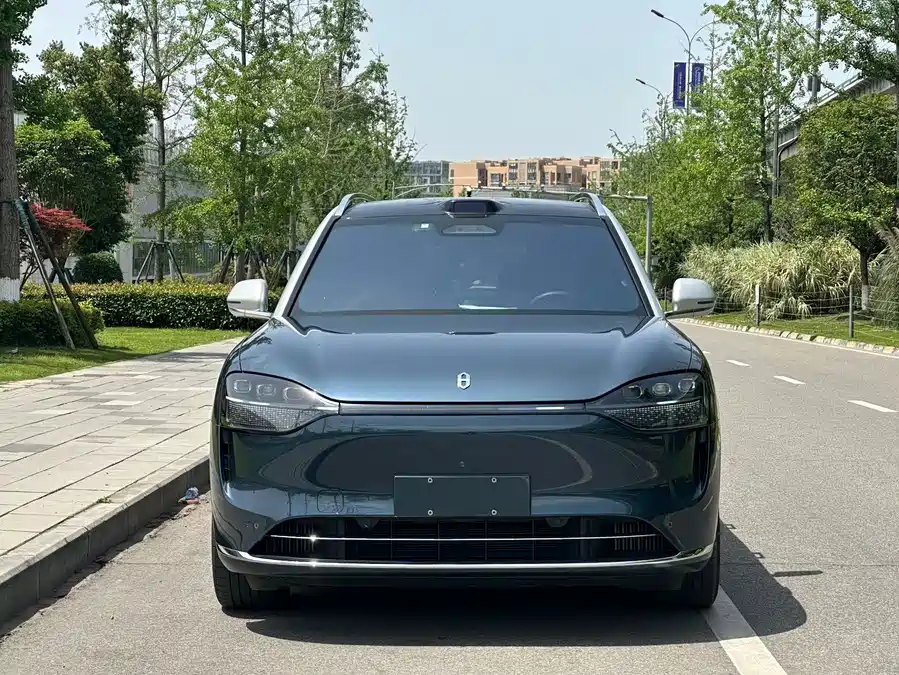 AITO Wenjie M9