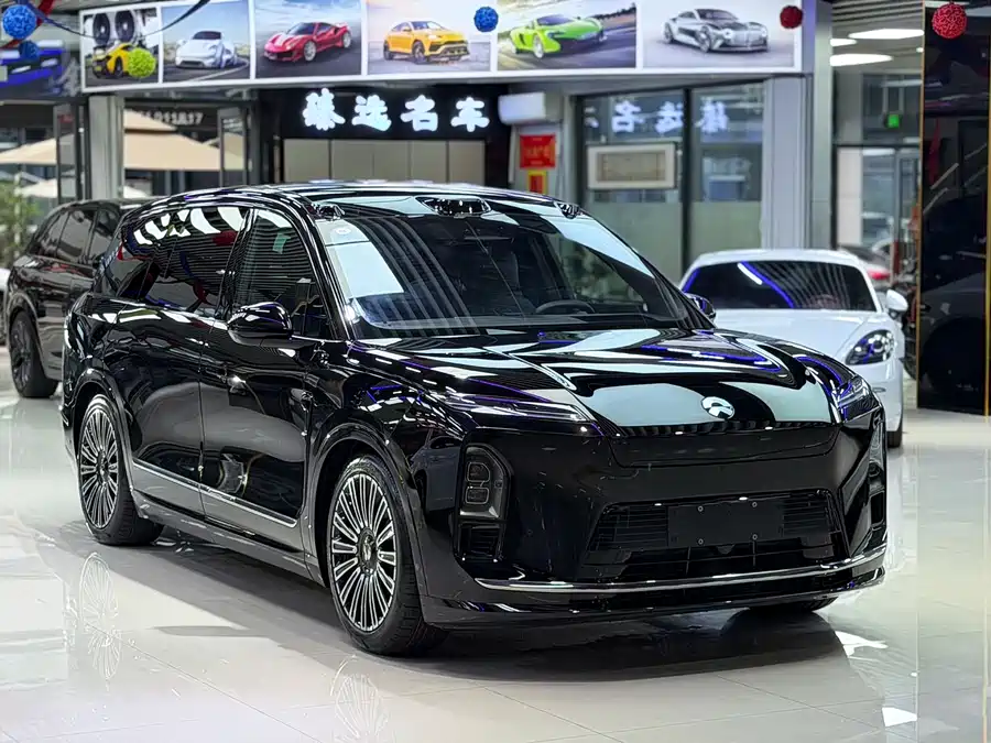 NIO ES8