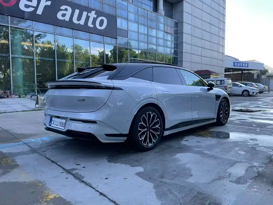Zeekr 007GT