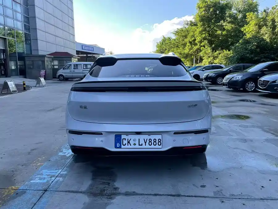 Zeekr 007GT