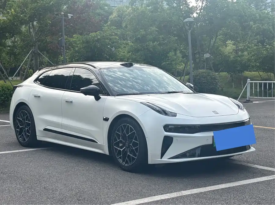Zeekr 001
