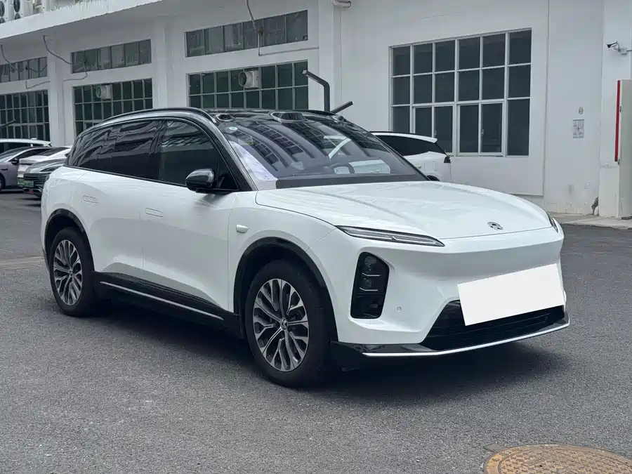 NIO ES6