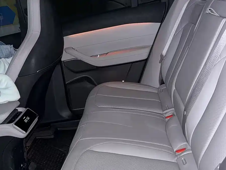 NIO EC6