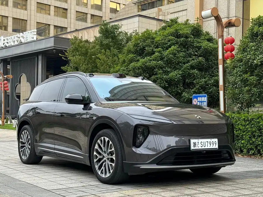 NIO ES6