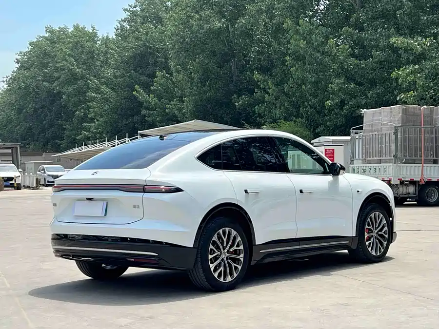 NIO EC6