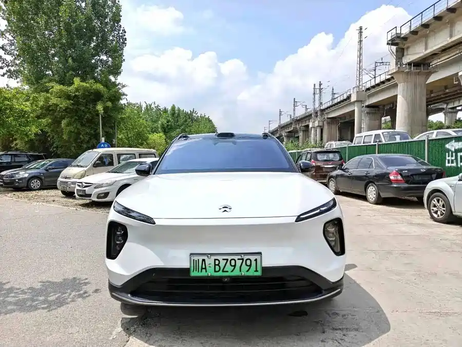 NIO ES6